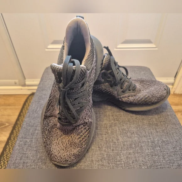 Adidas AlphaBounce Running Shoes - Picture 4 of 14